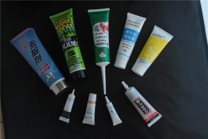 Ultrasona Sealing Kosmetika Tuba Pleniga Maŝino