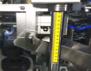 Ultrasona Sealing Kosmetika Tuba Pleniga Maŝino